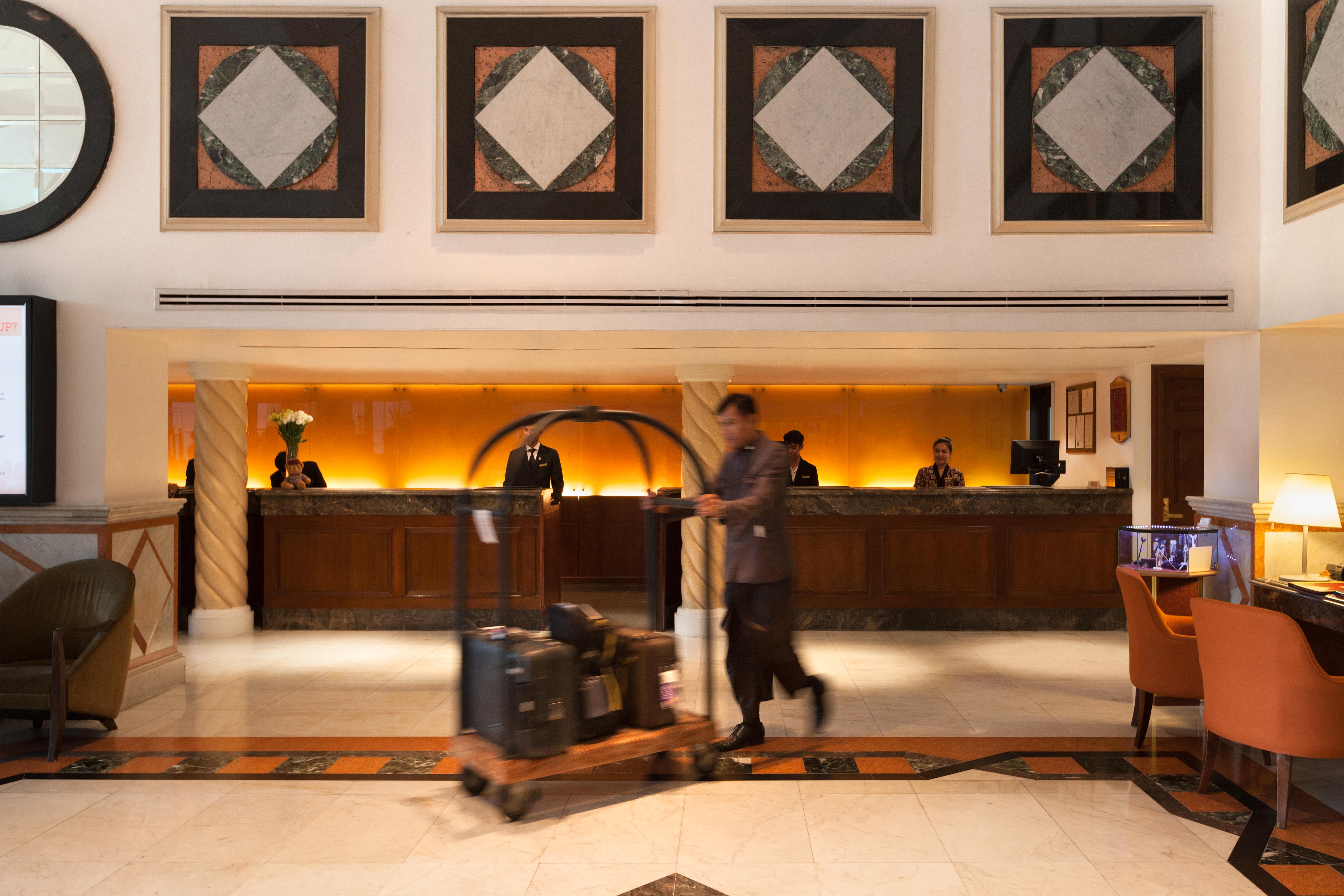 Rembrandt Hotel Bangkok Dış mekan fotoğraf